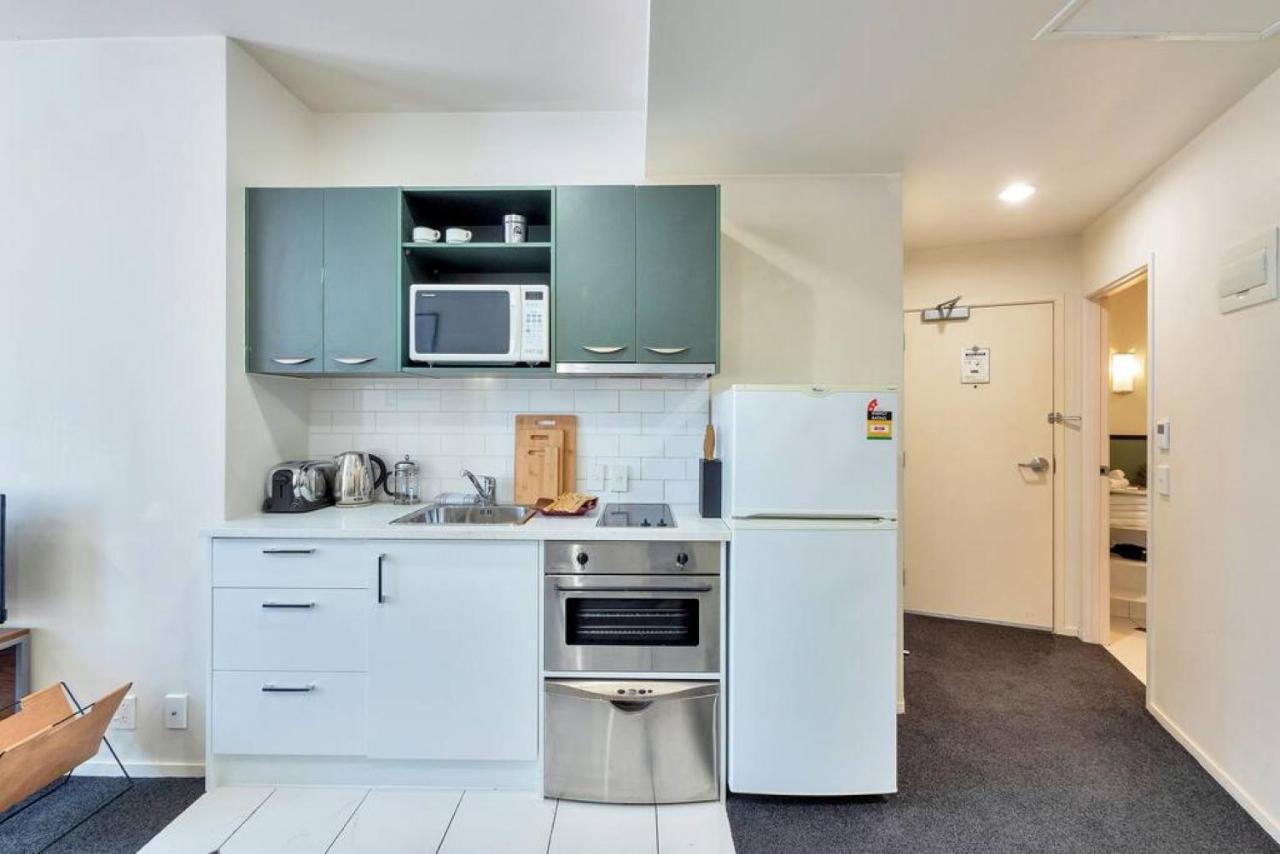 Urban Deco Apartment On Queen Street Auckland Kültér fotó