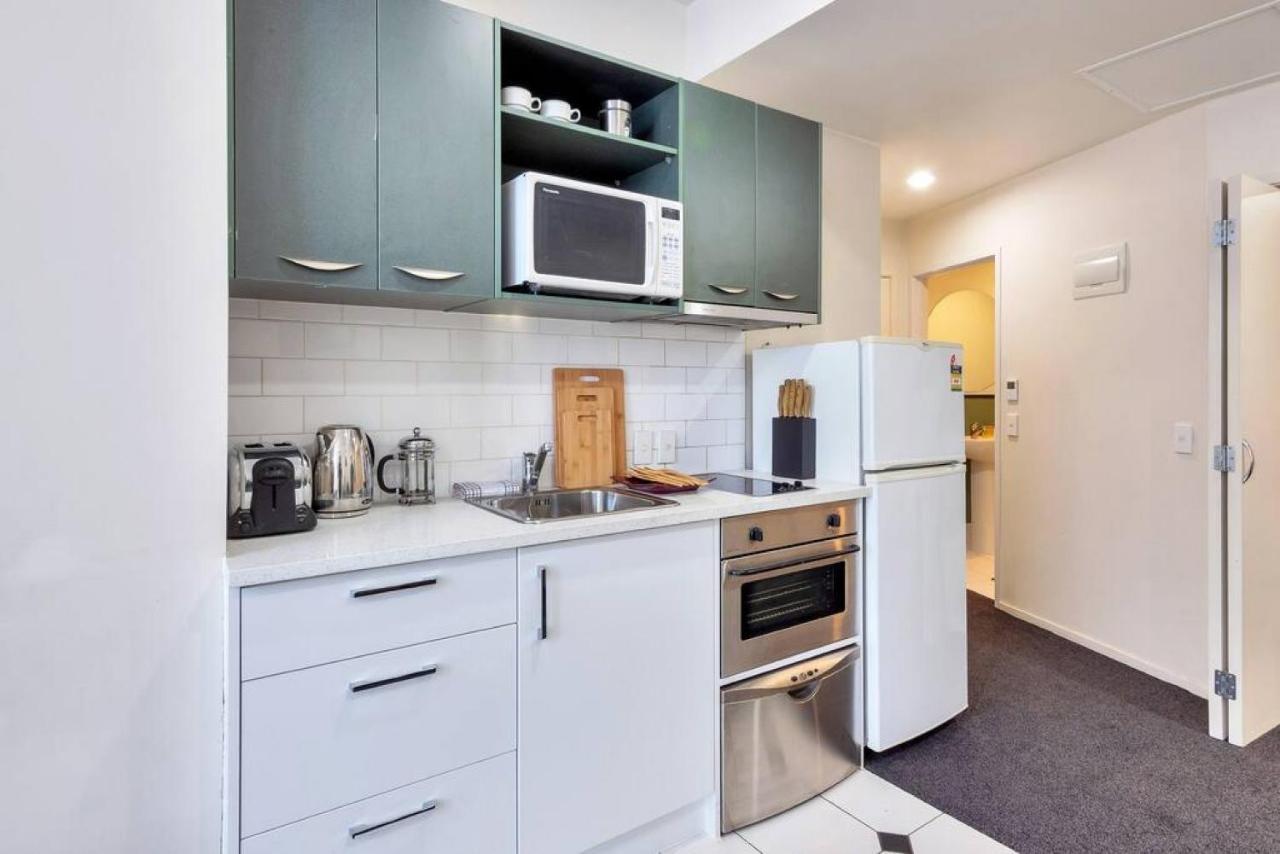 Urban Deco Apartment On Queen Street Auckland Kültér fotó