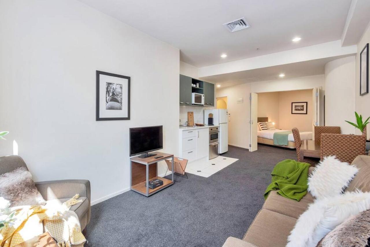 Urban Deco Apartment On Queen Street Auckland Kültér fotó