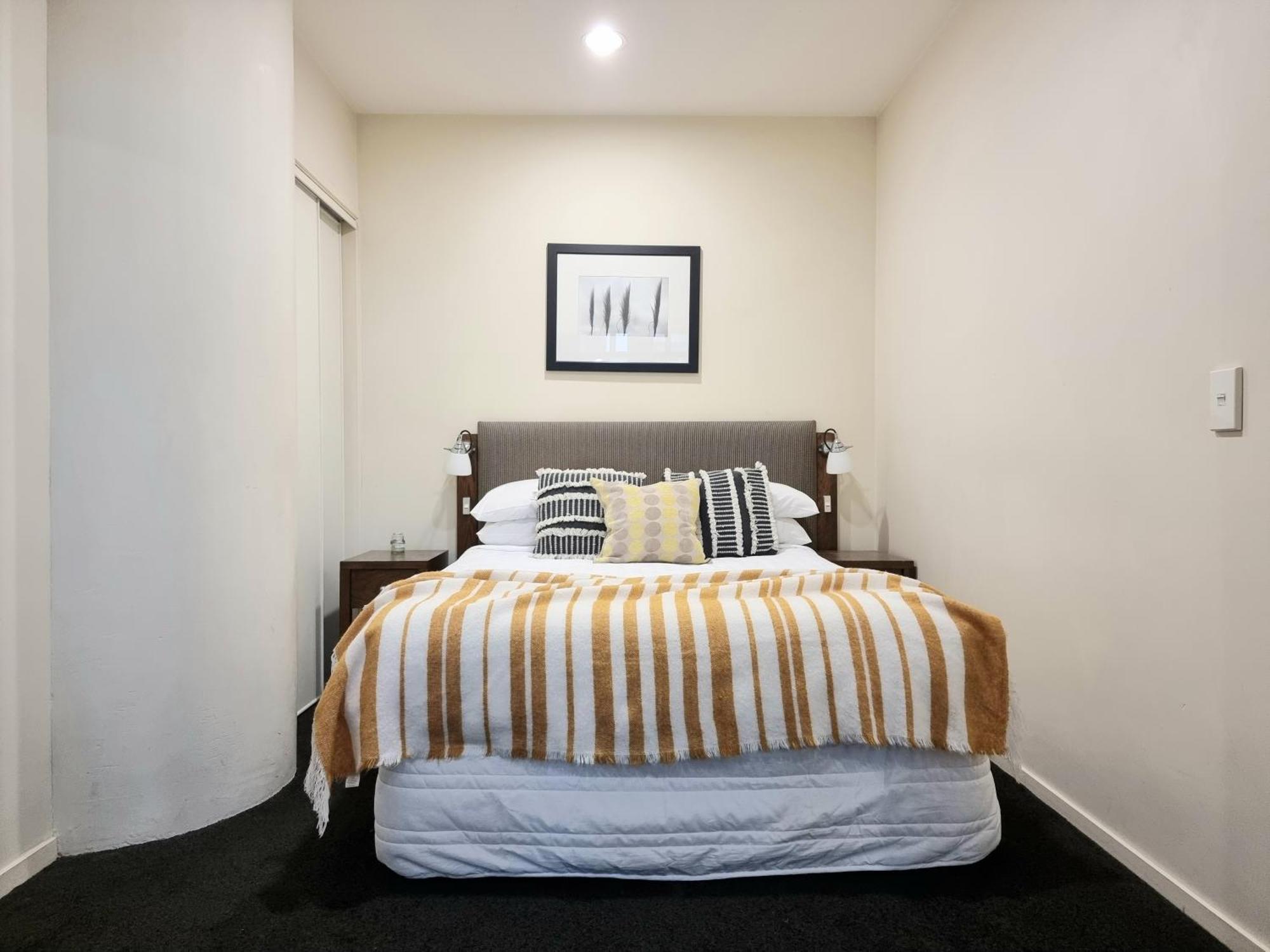Urban Deco Apartment On Queen Street Auckland Szoba fotó